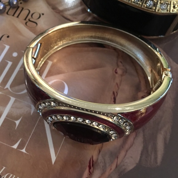 Vintage Burgundy Enamel Bracelet - Picture 3 of 3